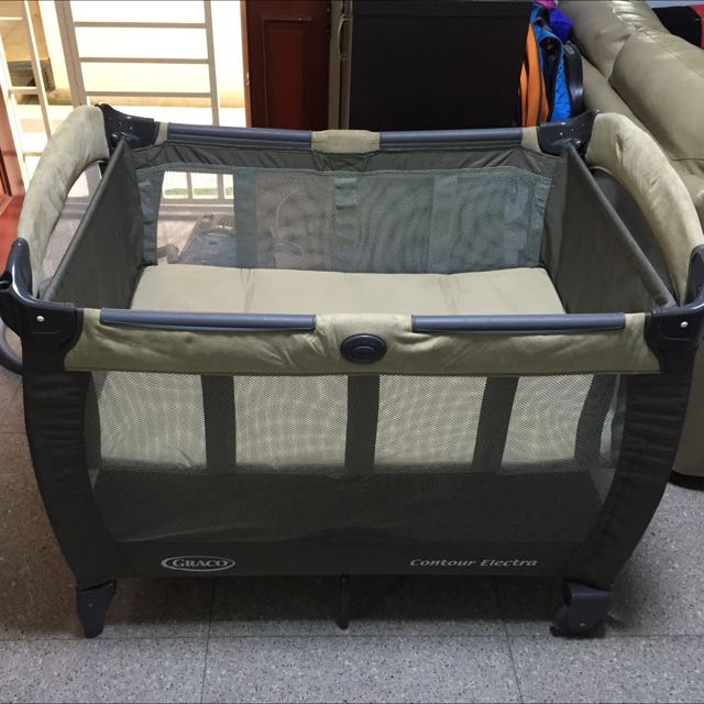 (Used) Graco Contour Electra Travel Cot / Playpen / for Sale