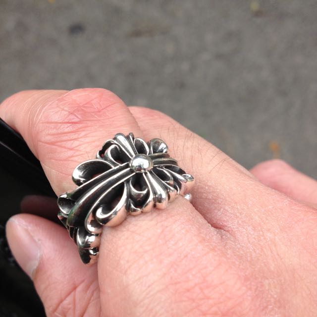 Double sale floral ring