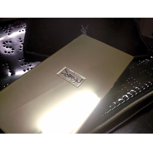 le teint touche eclat compact