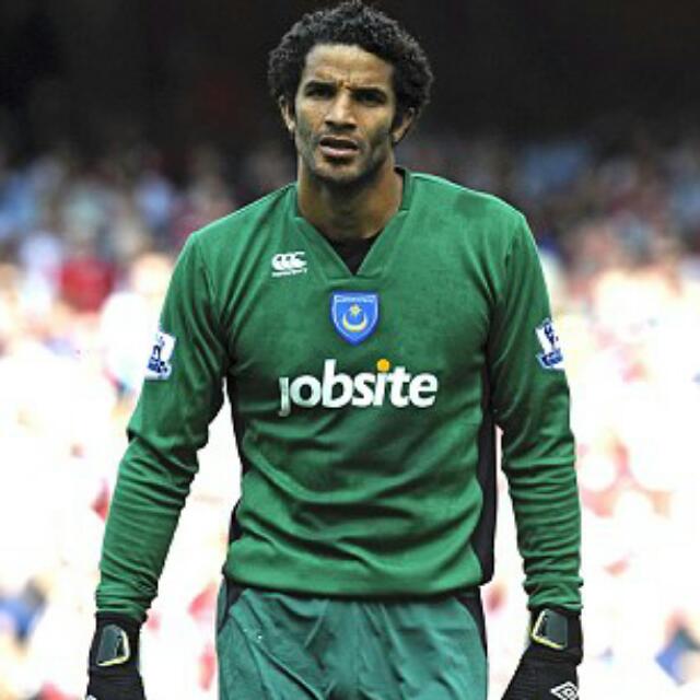 Portsmouth shop goalkeeper kit