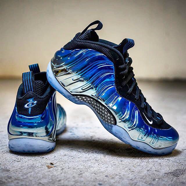 Nike Foamposite Blue Mirror, Women's Fashion, Footwear, Sneakers on  Carousell