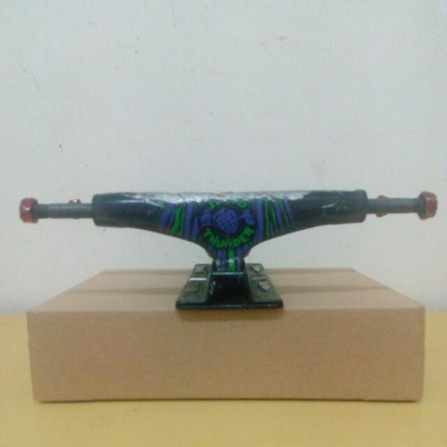 Ishod wair discount trucks