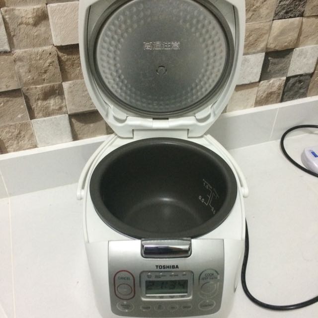 Toshiba Rice Cooker, TV & Home Appliances, Kitchen Appliances, Cookers