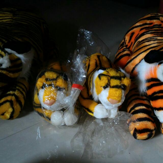 small tiger soft toy