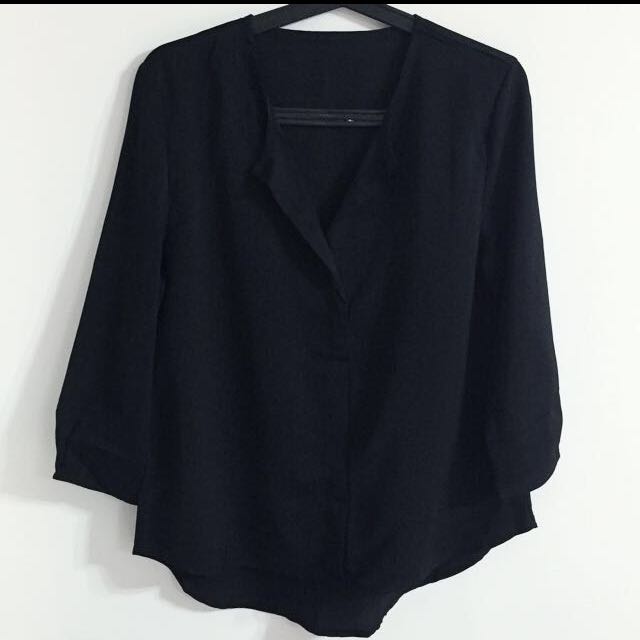 $10 Only!!! (Category: Sets or Coordinates) located in Singapore. Submitted by kevinia (Listing ID 41508809, Image 2). Description: .