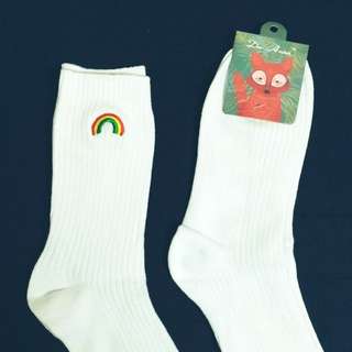 彩虹刺繡襪子🌈 長襪