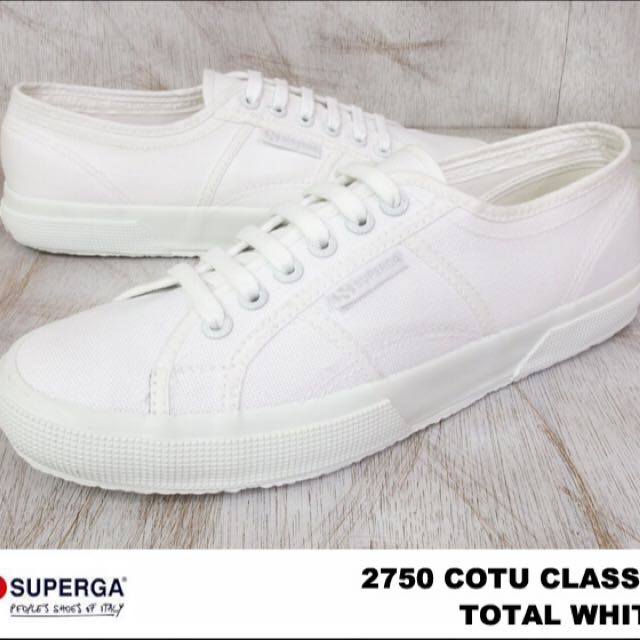 superga total white