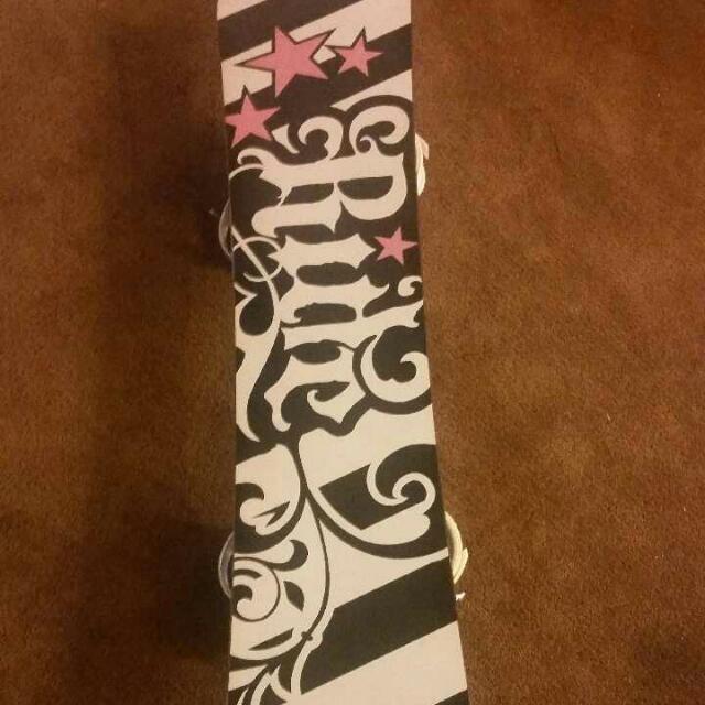 Women's Ride "Rapture" Snowboard, Sports Equipment on Carousell