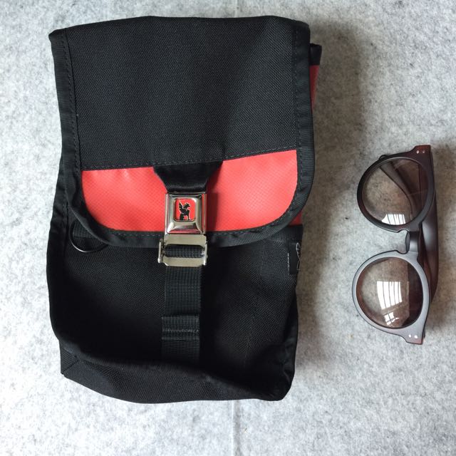 Chrome hip pouch outlet