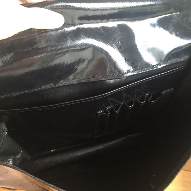 Mercedes GP Petronas Formula One Team Team Messenger Bag (Category: Belt bags, Clutches and Pouches) located in Singapore. Submitted by filiaebear (Listing ID 41638371, Image 3). Description: .