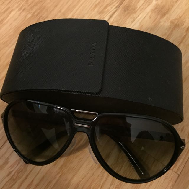 Prada Sunglasses (Category: Luxury) located in Bondi. Submitted by fancyloves (Listing ID 41592460, Image 1). Description: .