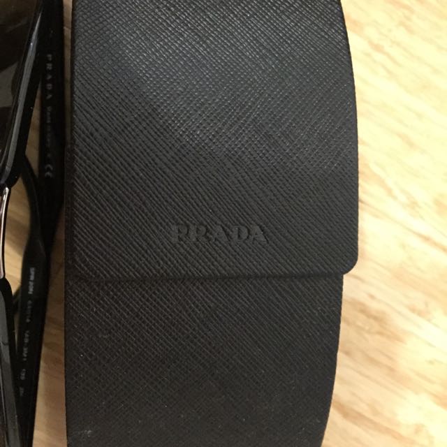 Prada Sunglasses (Category: Luxury) located in Bondi. Submitted by fancyloves (Listing ID 41592460, Image 2). Description: .