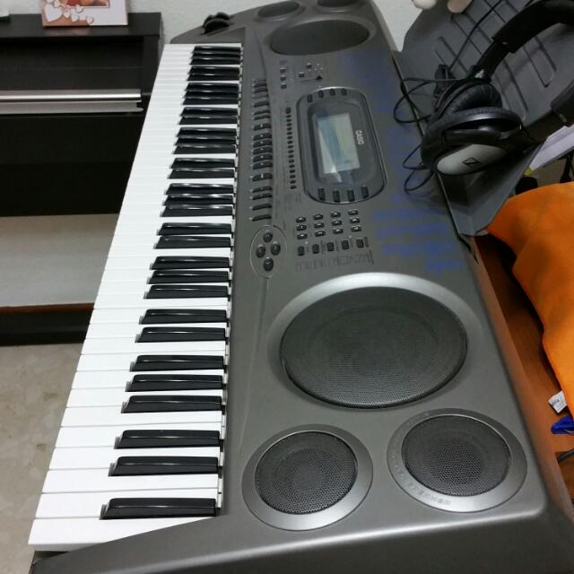 Casio WK 1800 Keyboard