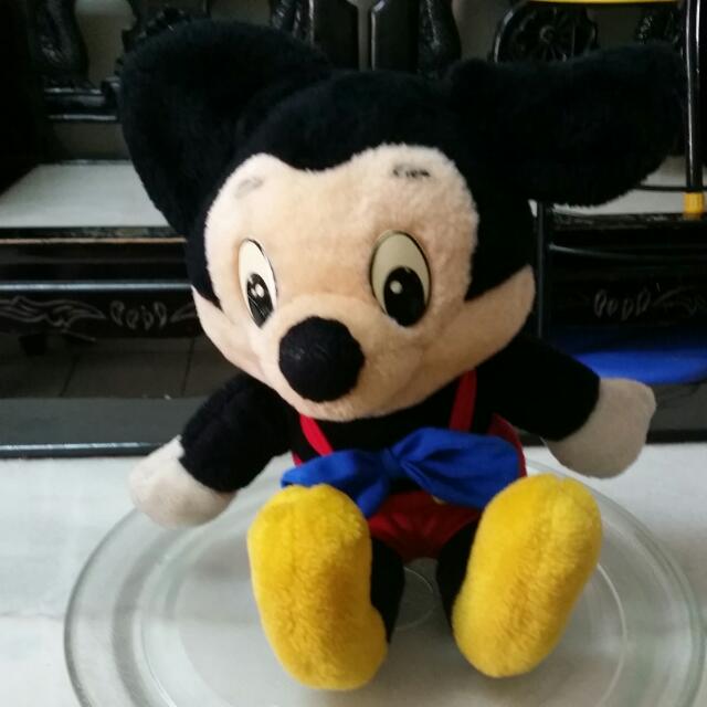 https://media.karousell.com/media/photos/products/2016/01/24/mickeymouse_1453611253_682c73c2.jpg