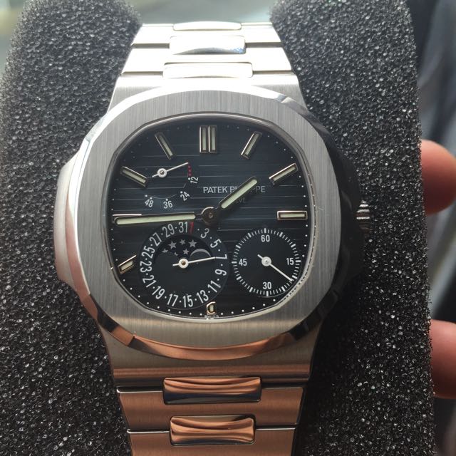 Patek Philippe Nautilus Ref 5712 1a Luxury On Carousell