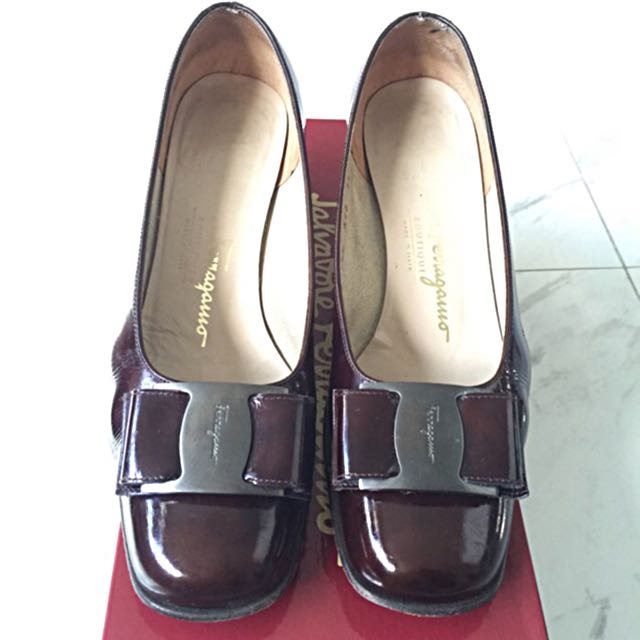 Salvatore Ferragamo carmen patent calf bronzo pumps