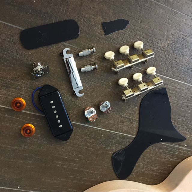 Les Paul Jr Double Cut Guitar Kit, Hobbies & Toys, Music & Media, Music