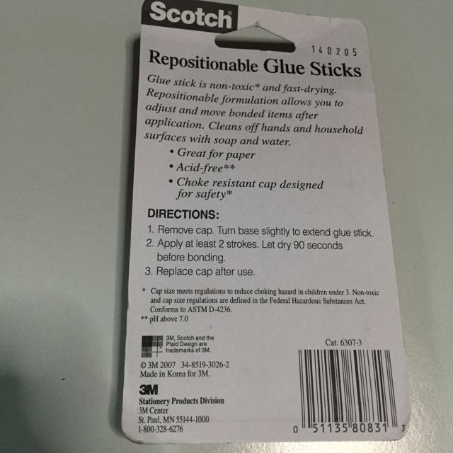 New 3M Scotch Repositionable Glue Stick, Furniture & Home Living, Home