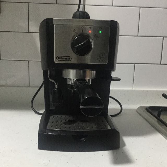 Delonghi Espresso Machine EC155, TV & Home Appliances, Kitchen
