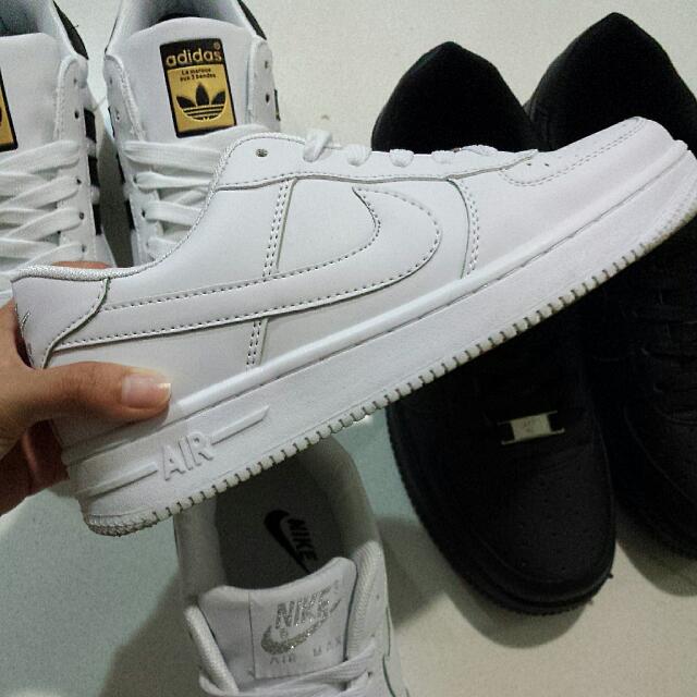 nike air force adidas superstar