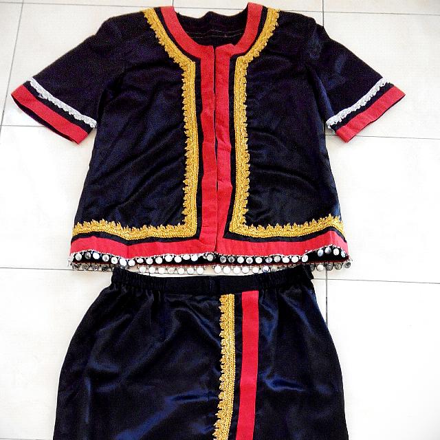 Sarawak Traditional Costumes Bidayuh Women S Fashion On Carousell