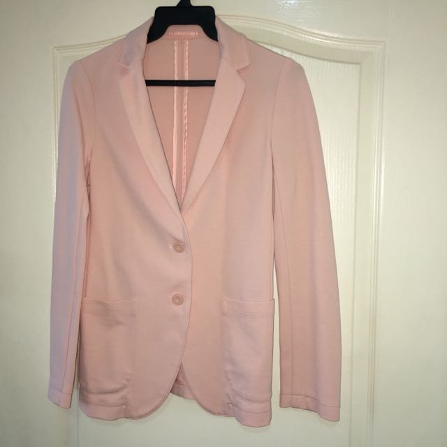 Uniqlo bought 69 . Smart Casual Ladies Blazer Women s Fashion