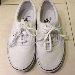 Vans 白色基本款滑板鞋