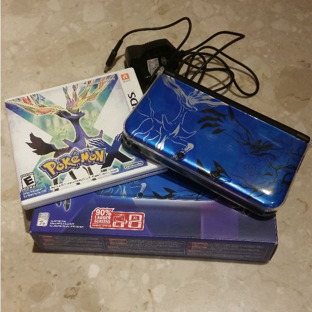 Nintendo 3DS XL Limited Edition Pokemon WITH Pokemon X, Hobbies & Toys