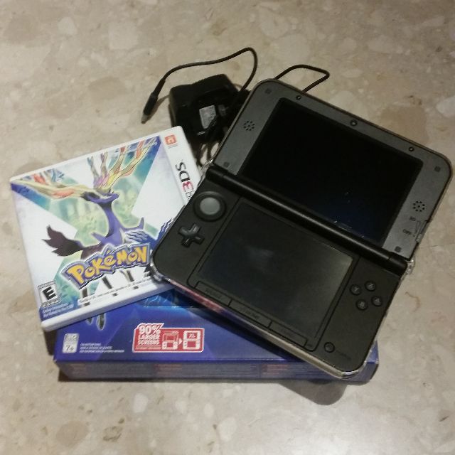 Nintendo 3DS XL Limited Edition Pokemon WITH Pokemon X, Hobbies & Toys