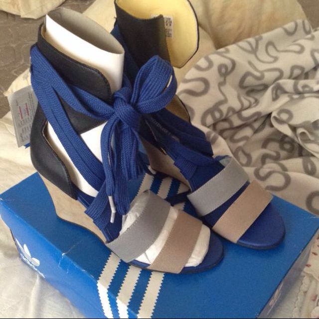 REDUCED) Adidas Wedge + feedback, Women's Fashion, Bottoms, on Carousell