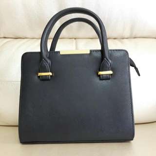 Structured bag