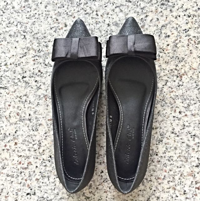 BN Black Flat Shoes (Size US 6/UK 35 