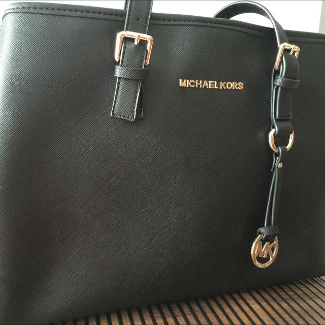 Mk shoulder bag clearance black