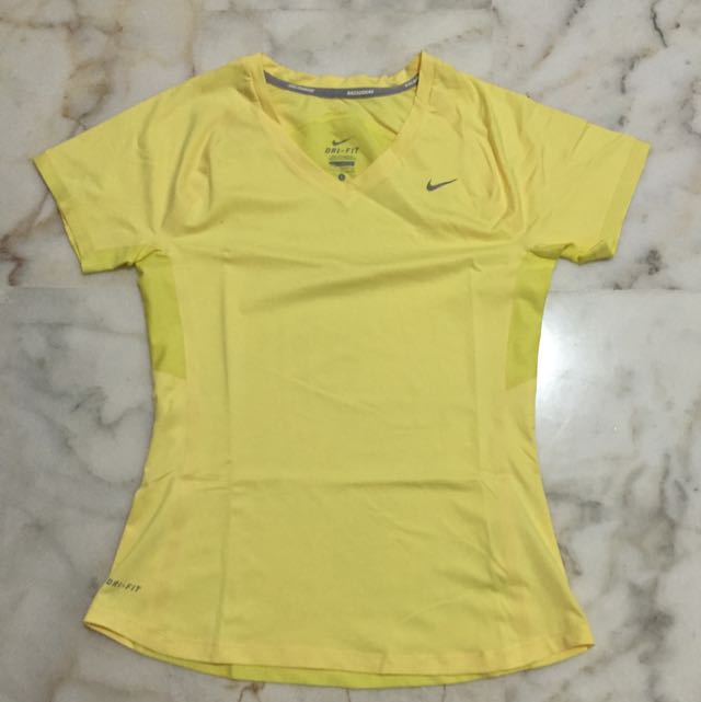 Nike Women V-Neck Yellow Running Tee 