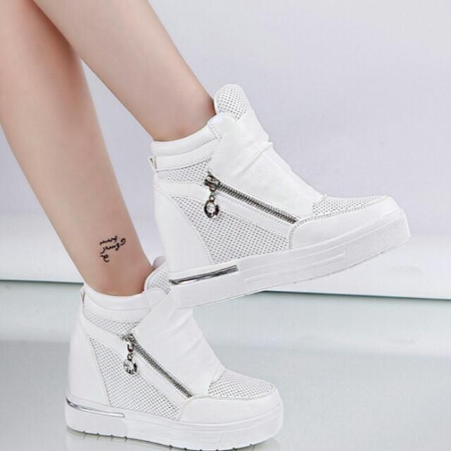 White sneakers with store zipper