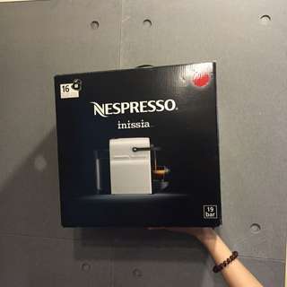 Nespresso膠囊咖啡機。inissia 紅色
