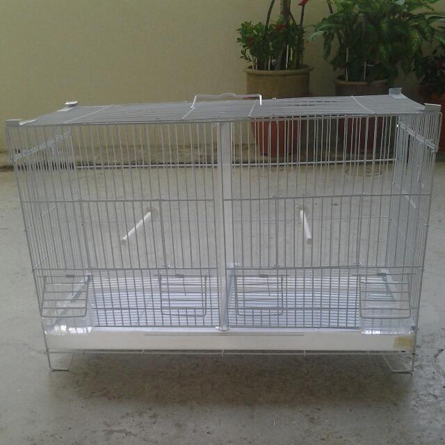 bird cage with partition