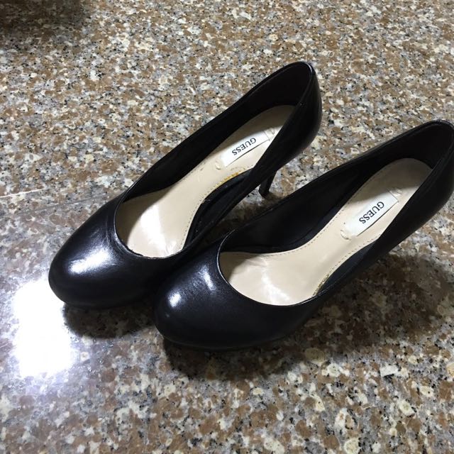 Black guess pumps Clearance