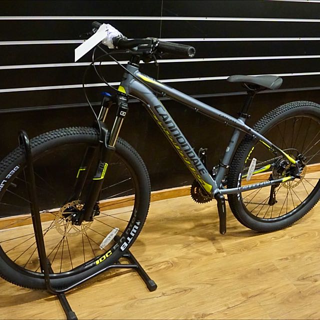cannondale catalyst mountain bike
