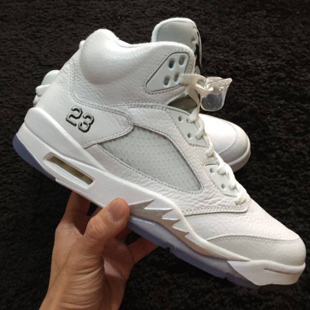 jordan retro 5 metallic white