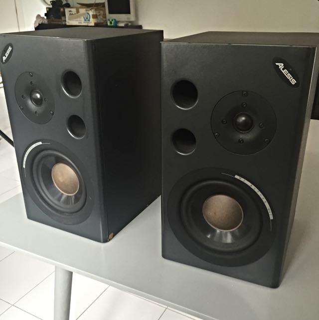 alesis mk2 studio monitors