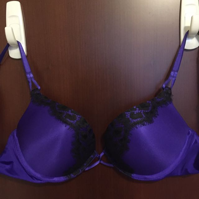 Victoria's Secret 36B Bombshell Bra Miraculous Plunge Purple
