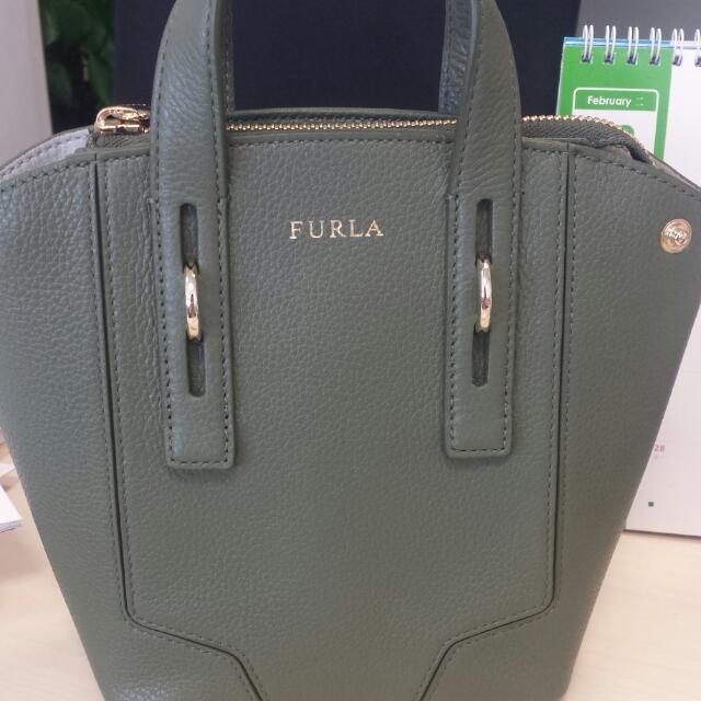 Furla perla mini store