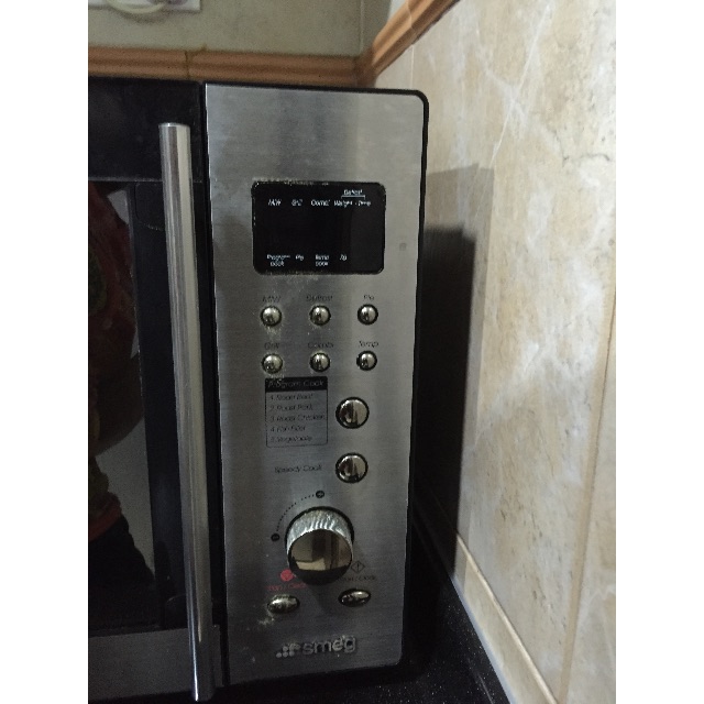 SMEG Microwave Grill Oven 25L, TV & Home Appliances, Kitchen Appliances