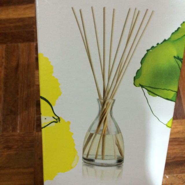 Body Shop Reed Diffuser, Furniture & Home Living, Home Fragrance on
