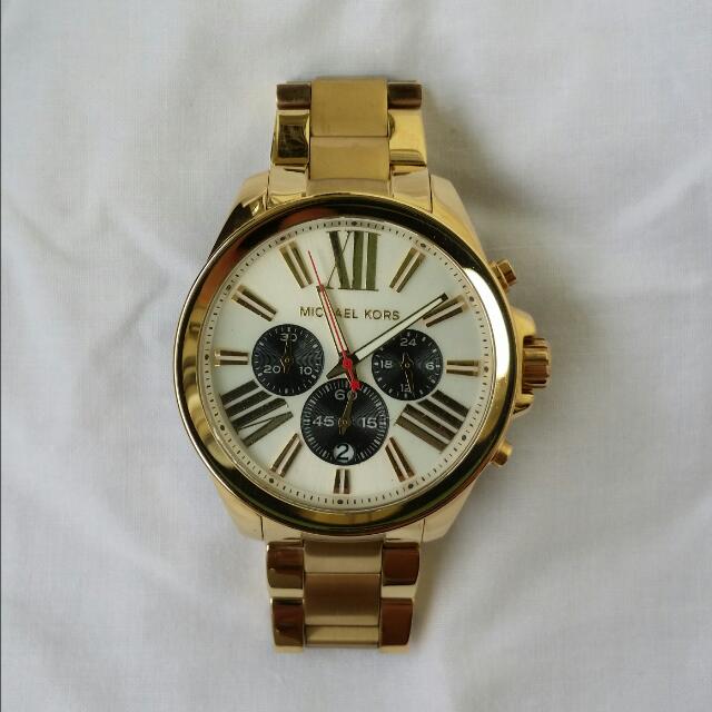 Michael Kors MK 5838 Stainless Steel Black Chronograph Watch. Reserved