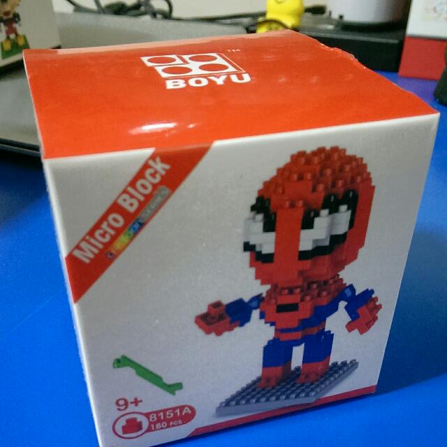 mini lego spiderman