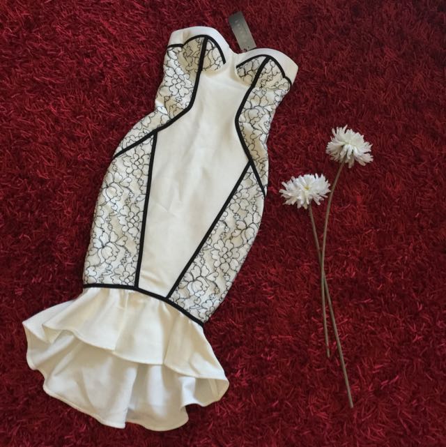 White Dress Size 6