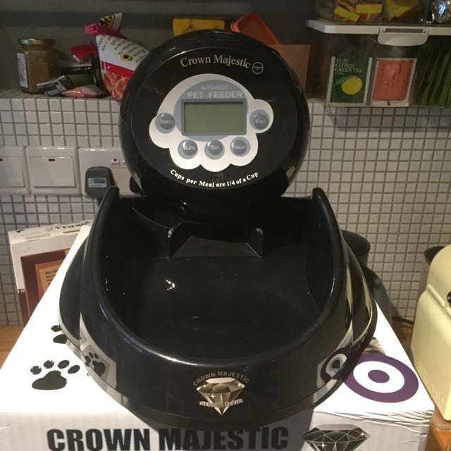 Crown majestic on sale cat feeder