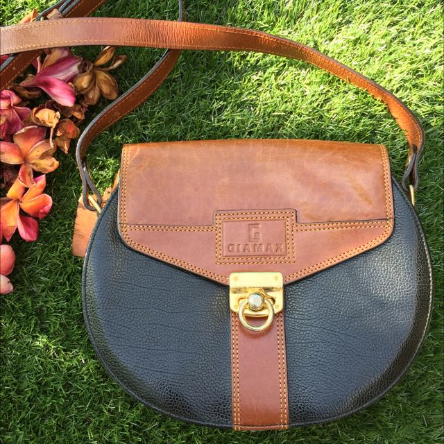 Giamax sling bag price discount